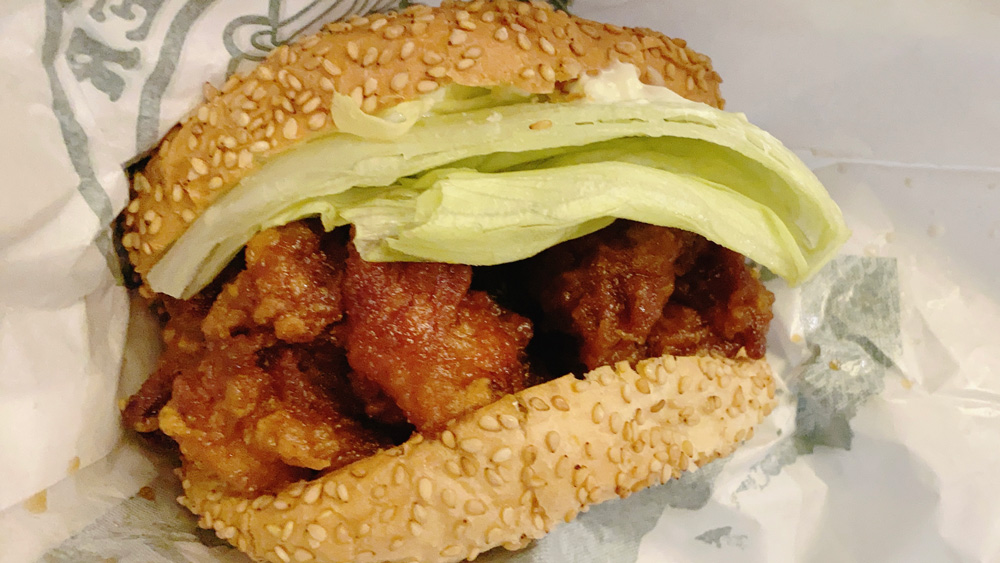 ラッキーピエロのチャイニーズチキンバーガー(北海道函館市)