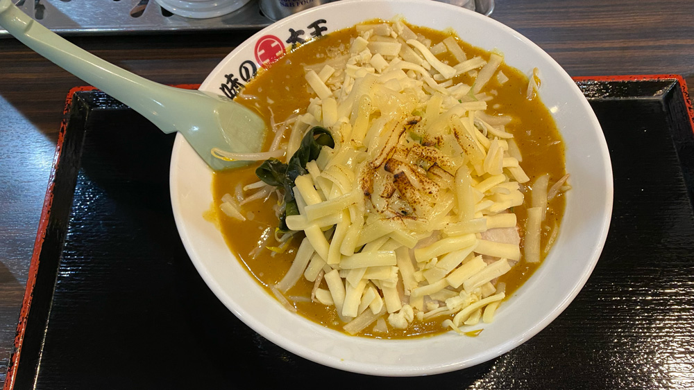味の大王のカレーラーメン(北海道苫小牧市)